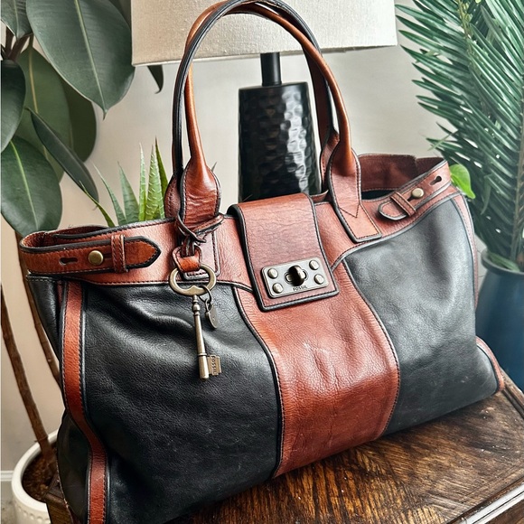 Fossil Handbags - Fossil Vintage Reissue Weekender Leather Tote